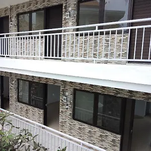 https://ab-homestay-and-kitchen.hotelsseminyak.net